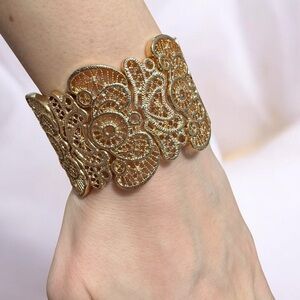 Gold Butterfly Filigree Stretch Elastic Bracelet